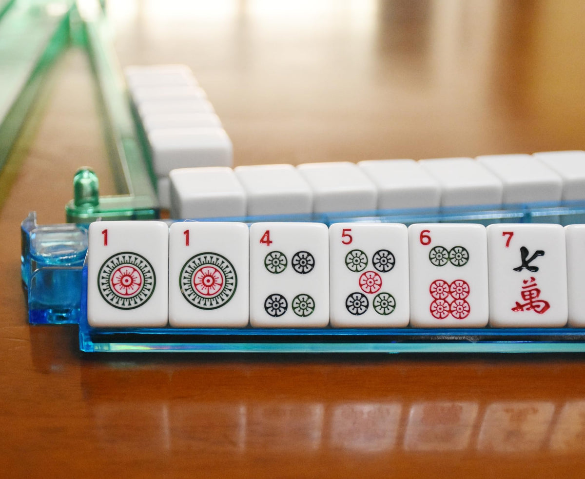 American Mahjong Set with 166 White Tiles and 4 Racks I19168