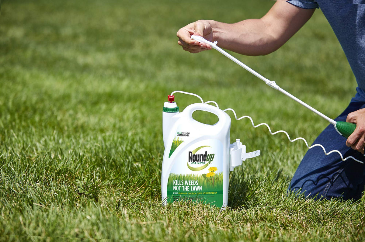 All-in-One Weed Killer for Lawns 1.33 gal Y88260
